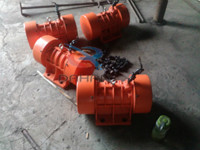 振動(dòng)電機(jī) 振動(dòng)電機(jī)